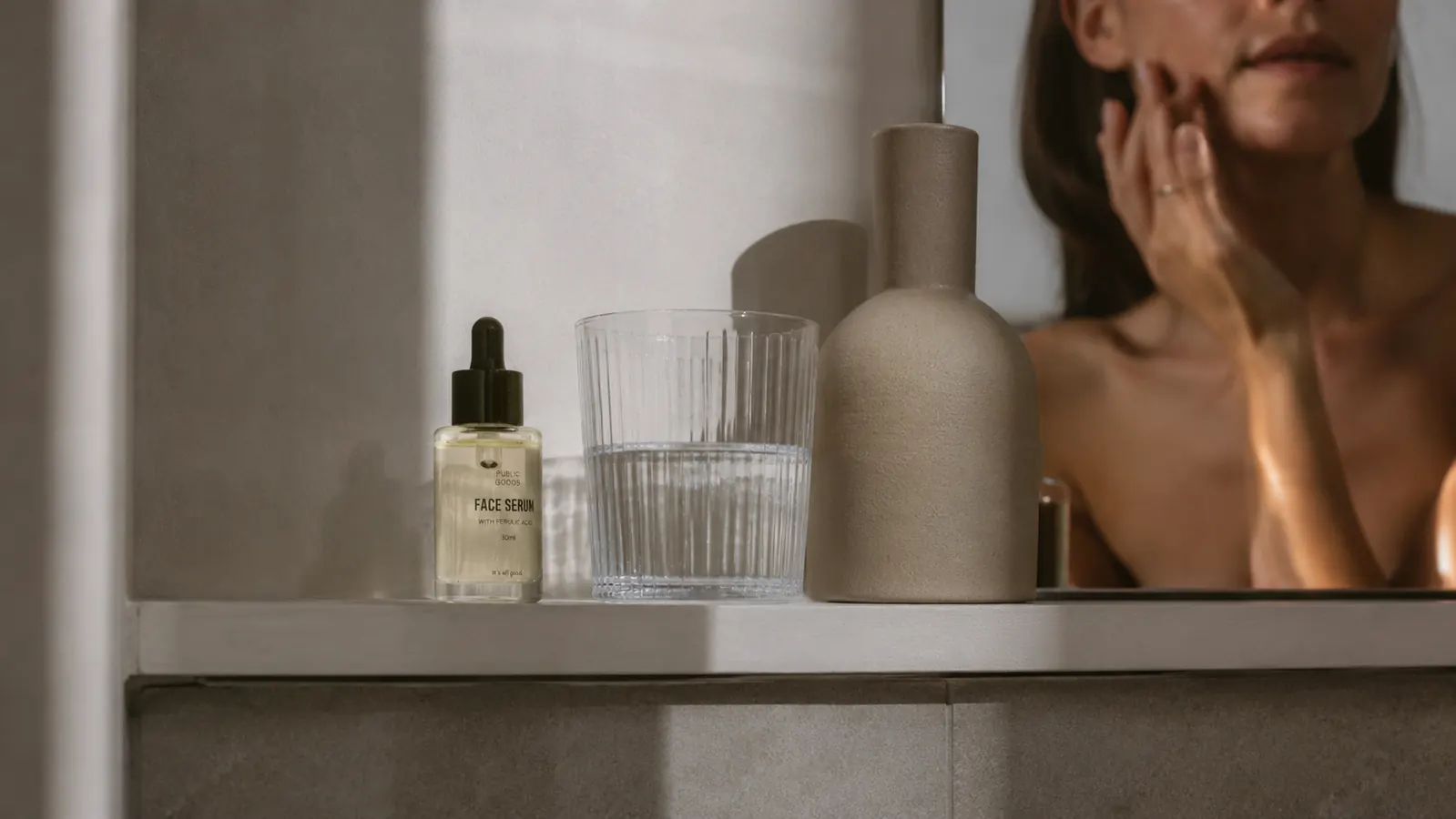 10 Reasons a Hyaluronic Acid Serum Keeps Skin Looking Plump and Comfortable