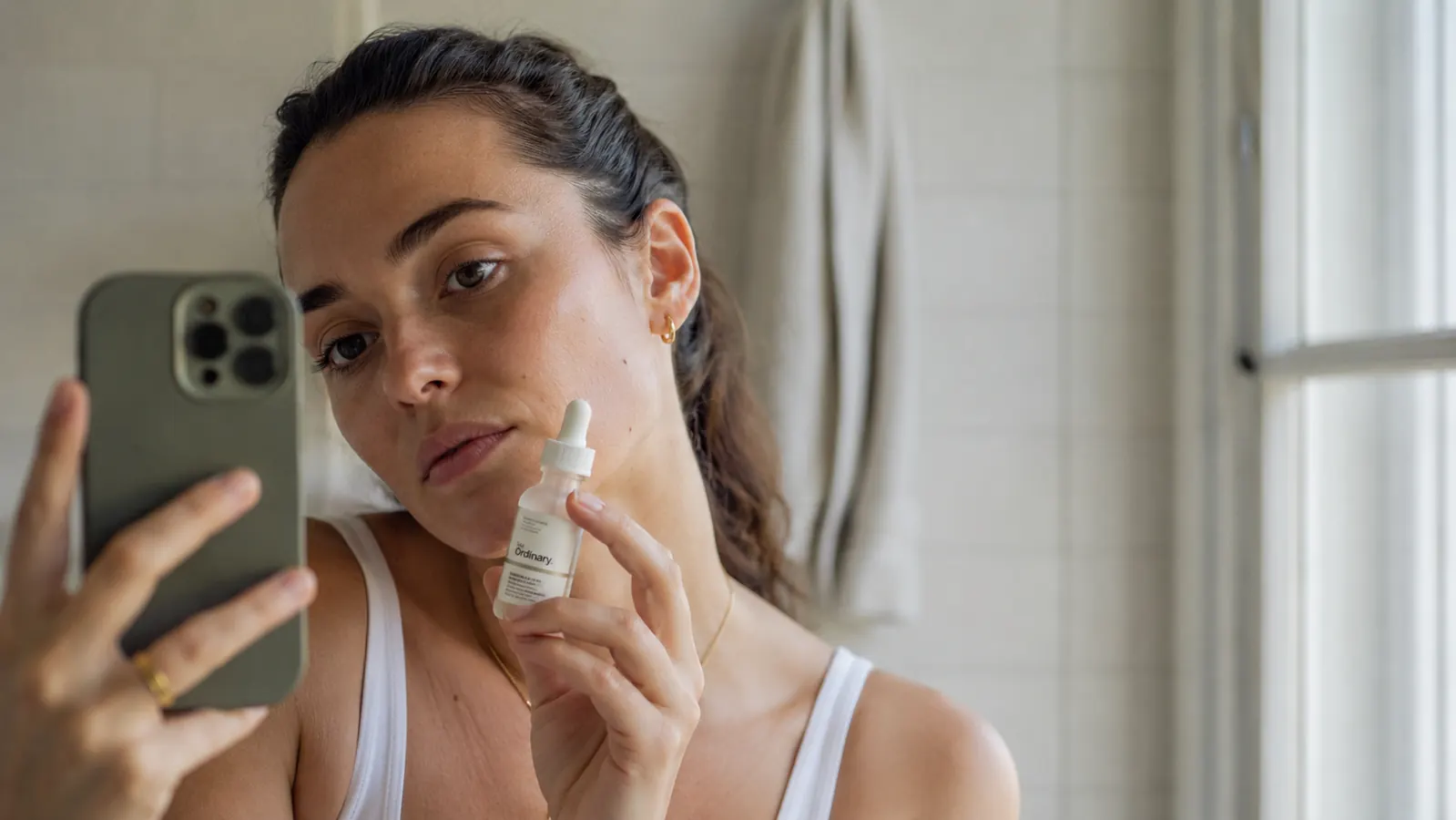 How to Use a Niacinamide Serum for Clearer, Less Oily Skin